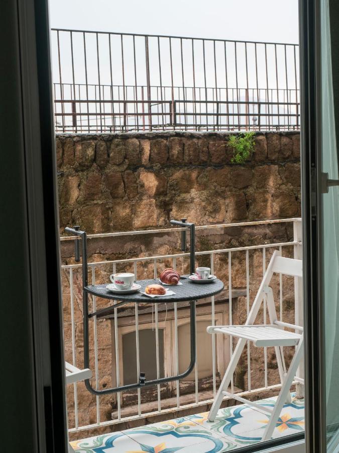 Maison San Gregorio Наполи Екстериор снимка